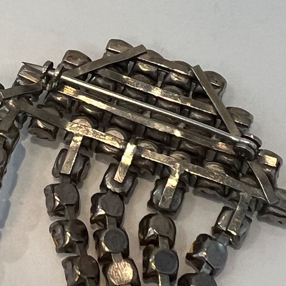 Art Deco Brooch Cascade Clear Rhinestones C clasp Sparkly - Picture 9 of 12